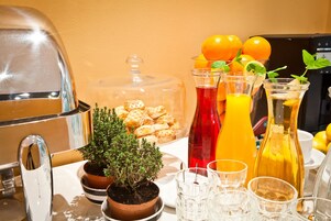 Desayuno buffet todos los días (con cargo)
