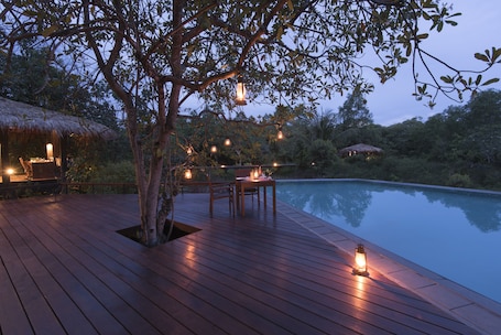 2 piscinas al aire libre