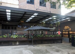 Fachada da propriedade