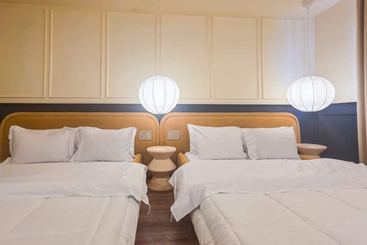 Superior Twin Room, 2 Double Beds | 1 bedroom, in-room safe, individually decorated, desk