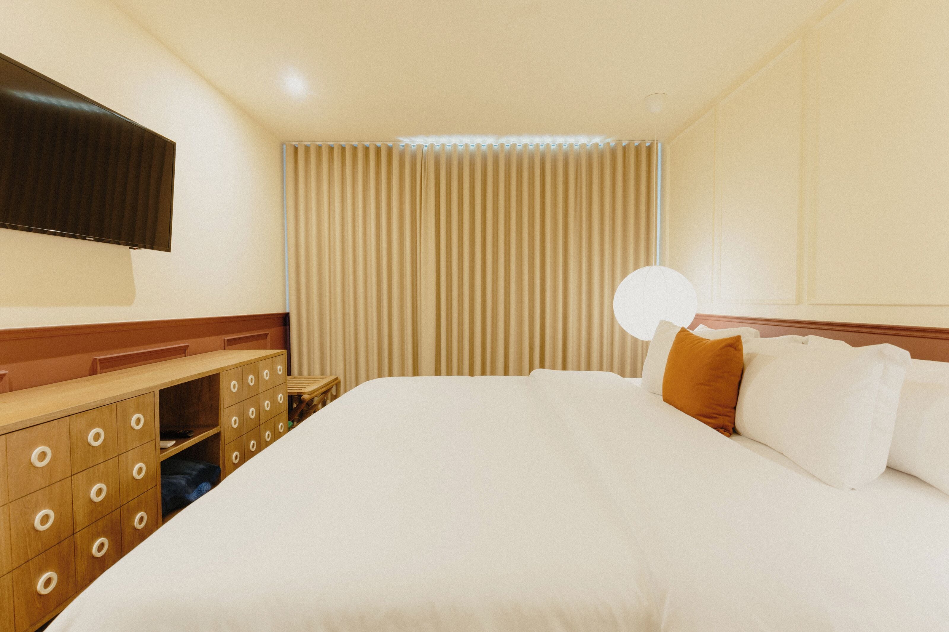 Quarto superior, 1 cama King | Cofres nos quartos, individualmente decorados, escrivaninha