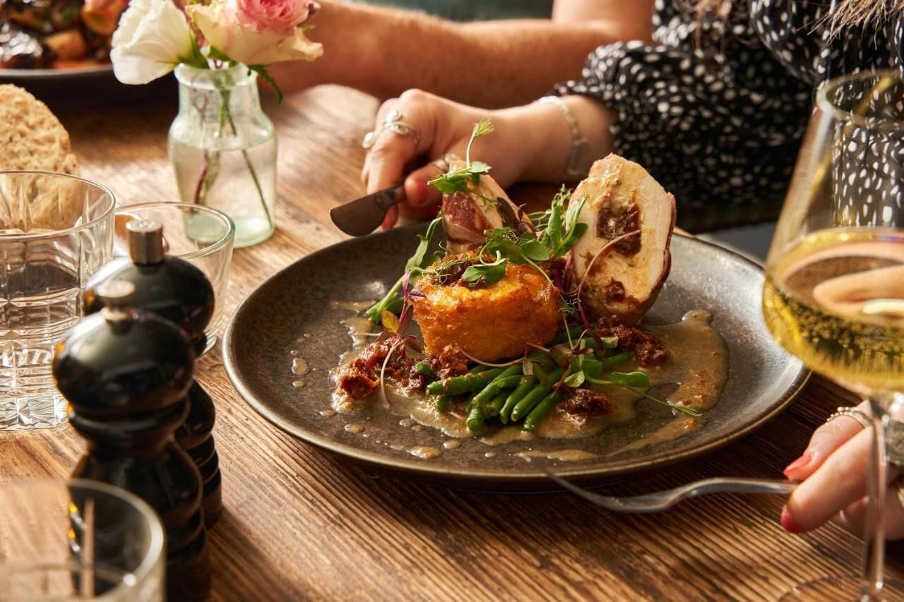 breakfast and dinner served