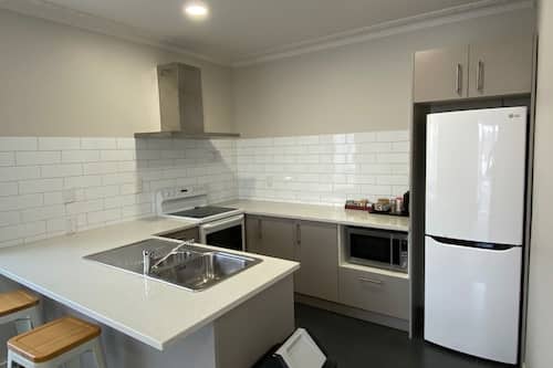Deluxe Apartment, 4 Bedrooms, Jetted Tub