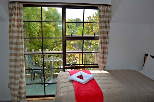 Télévision LCD de 32 pouces avec chaînes numériques, télévision