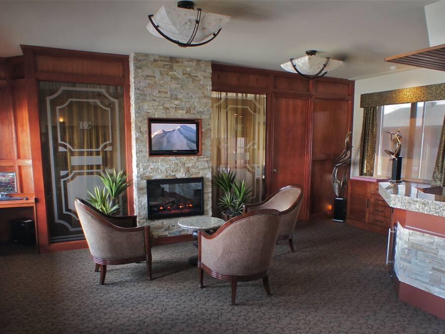 Área de estar no saguão