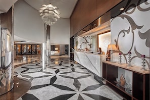 ฝ่ายต้อนรับ