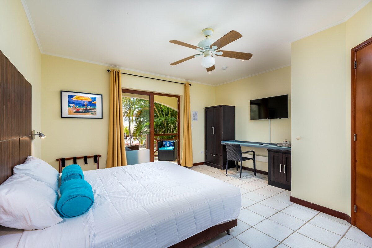 Standard Room, Pool View