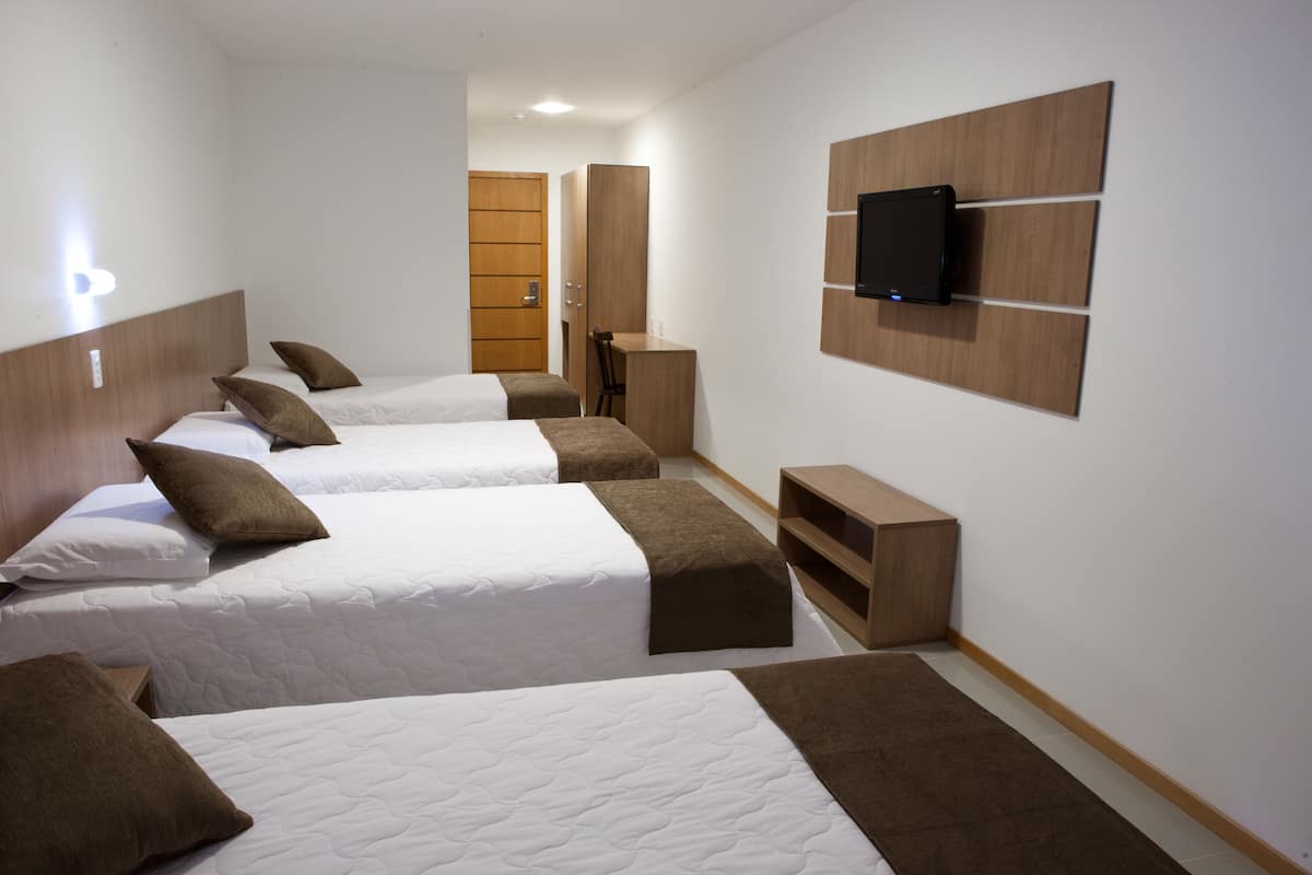 Deluxe Quadruple Room | Minibar, in-room safe, free cots/infant beds, free WiFi