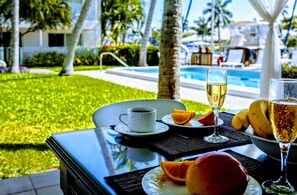 Garden - Villa Venezia (Fort Lauderdale)