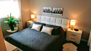 London - 1 Bedroom 1 King Bed | Egyptian cotton sheets, premium bedding, in-room safe - Villa Venezia (Fort Lauderdale)