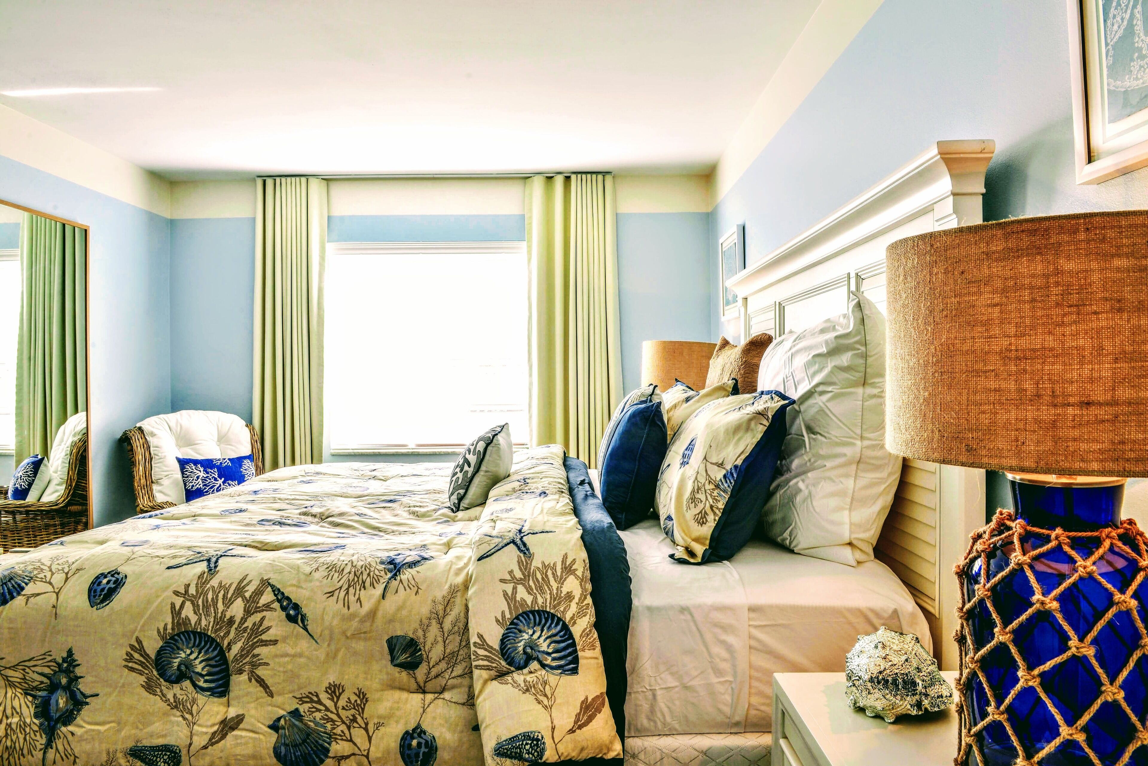 Capri - 1 Bedroom 1 King Bed | Draps en coton égyptien, literie de qualité supérieure