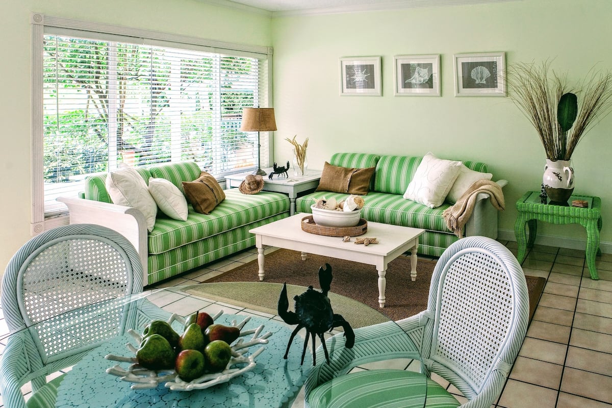 Key West - 1 Bedroom 1 King Bed | Woonkamer | Een flatscreentelevisie