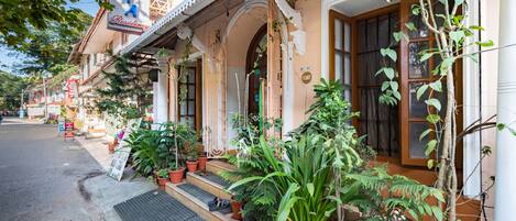 Entrada de la propiedad