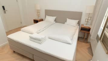 Superior Double Room | Desk, laptop workspace, blackout drapes, WiFi (free)