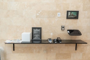 Mostrador para check-in y check-out