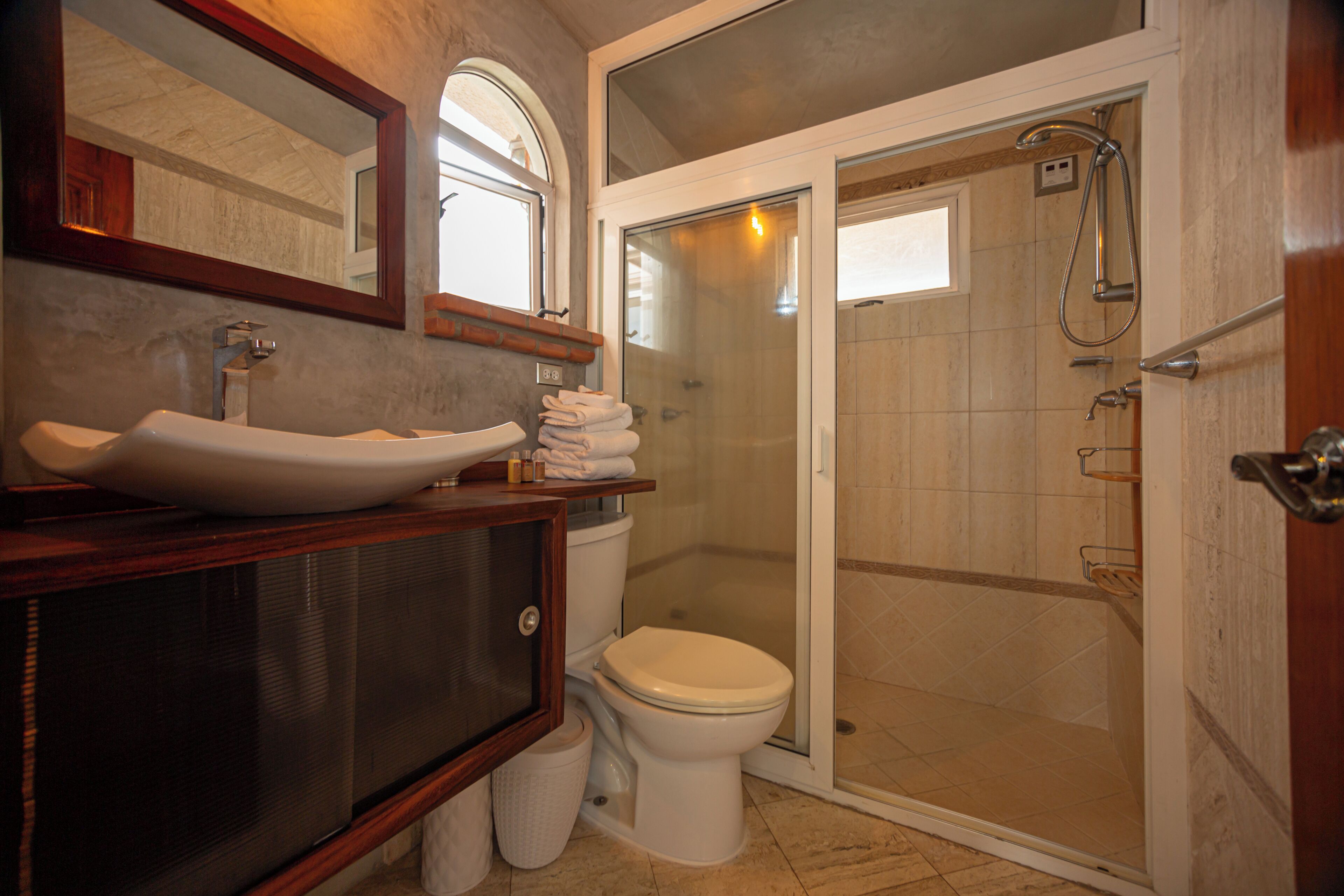 romance panoramic penthouse | bathroom | shower, towels