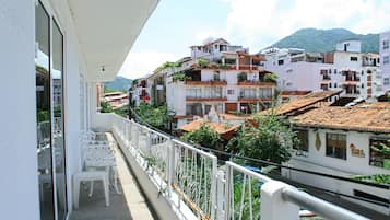 Studio Standard, 1 lit double et 1 canapé-lit, coin cuisine | Vue de la chambre