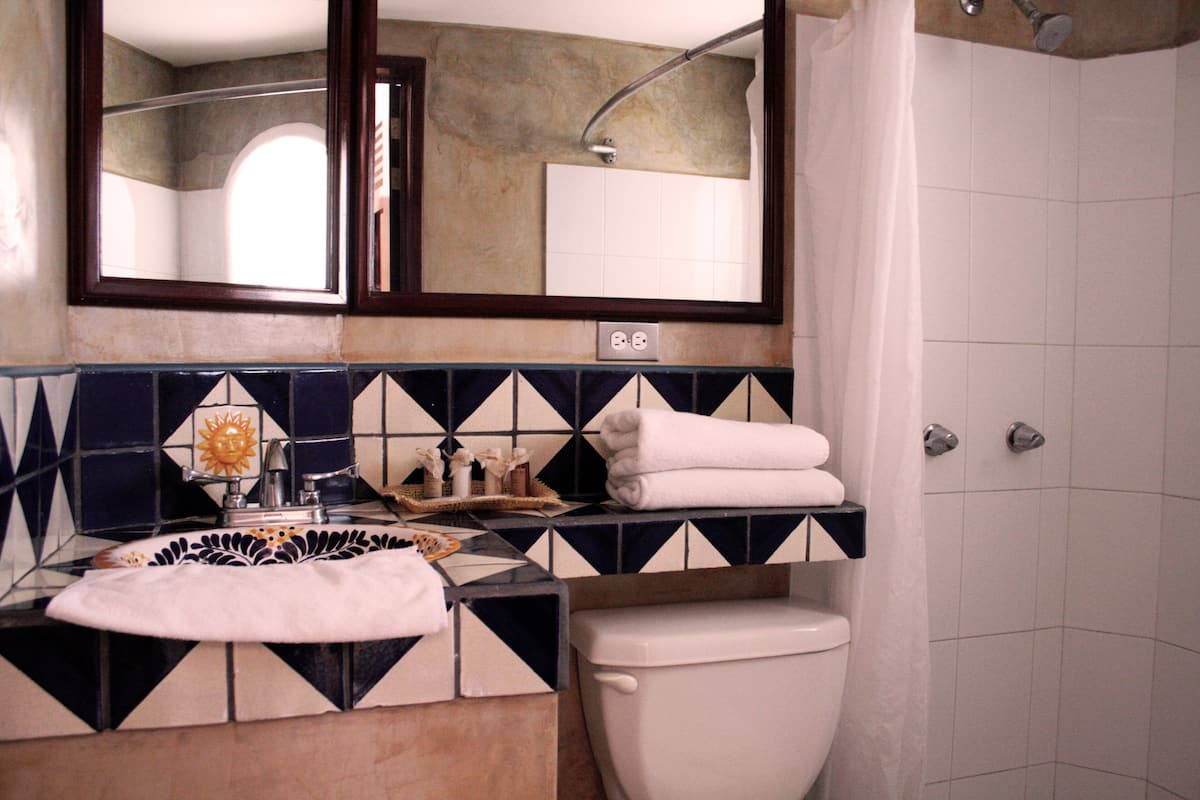 standard studio, 1 double bed with sofa bed, kitchenette | bathroom sink