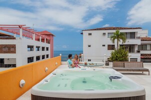 Romance Panoramic Penthouse | Terrace/patio