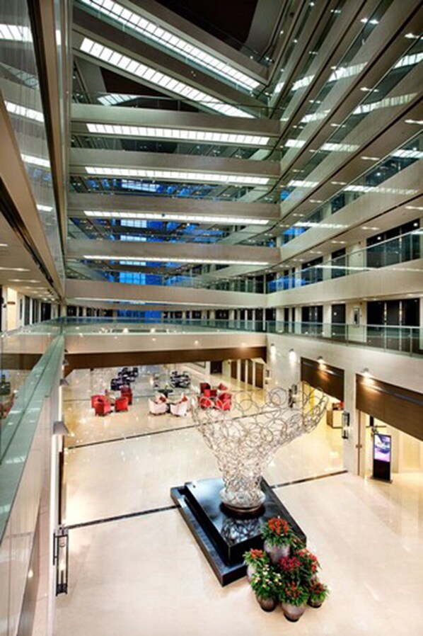 Lobby - Crowne Plaza Shanghai Xiayang Lake by IHG (Shanghai)