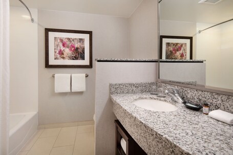 Courtyard Scottsdale Salt River - Image 40