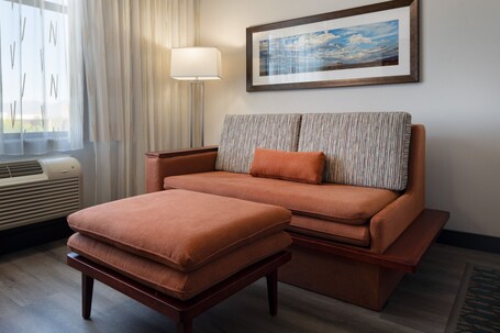 Courtyard Scottsdale Salt River - Image 25