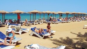 Beach nearby, beach bar - Palm Beach Resort P.L.C. (Hurghada)