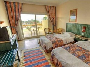 Minibar, in-room safe - Palm Beach Resort P.L.C. (Hurghada)