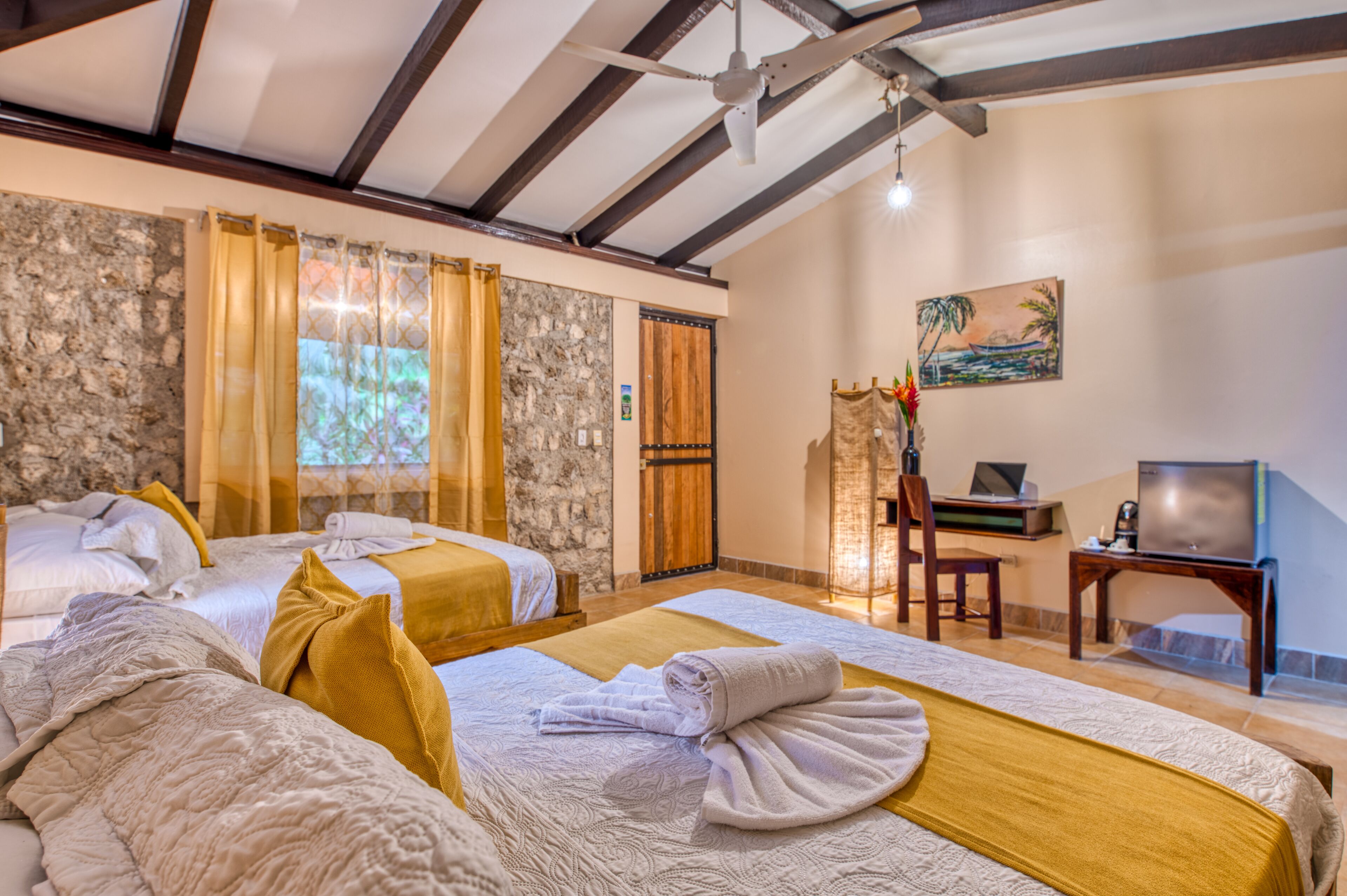 standard deluxe | 1 bedroom, down duvets, desk, laptop workspace