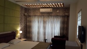 Kamar Eksekutif, 1 Tempat Tidur Double | Meja kerja, Wi-Fi gratis, dan seprai linen