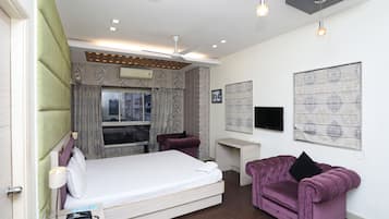 Desk, free WiFi, bed sheets