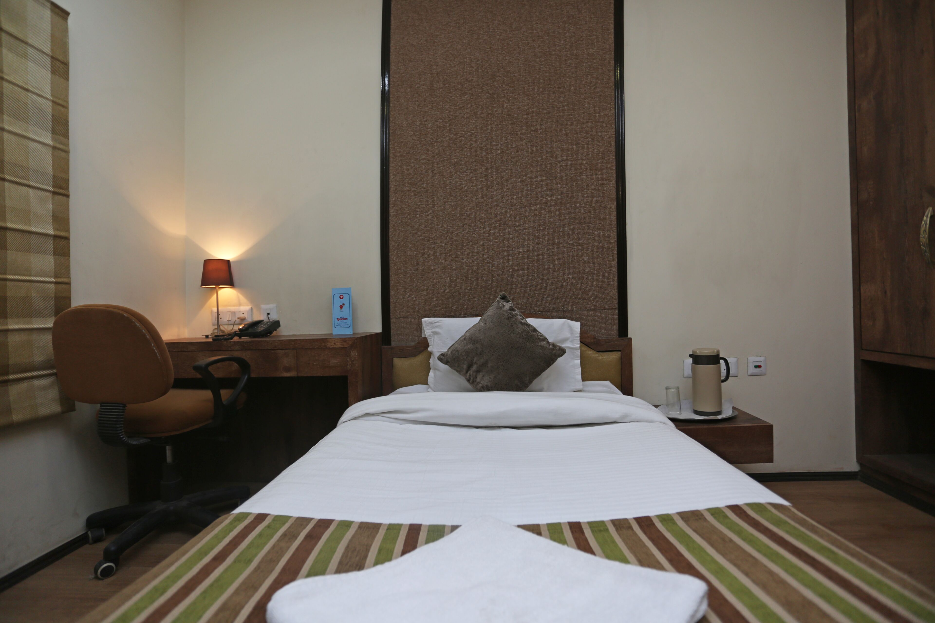 Cottage Single | Desk, free WiFi, bed sheets