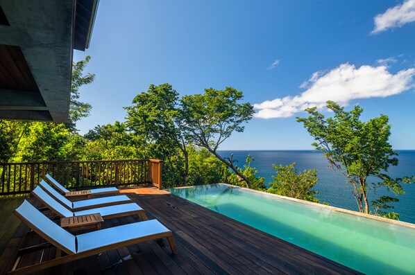 Clifftop Zabuco Villa III (2 Bedroom) | Ausblick vom Zimmer