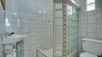 Shower, towels