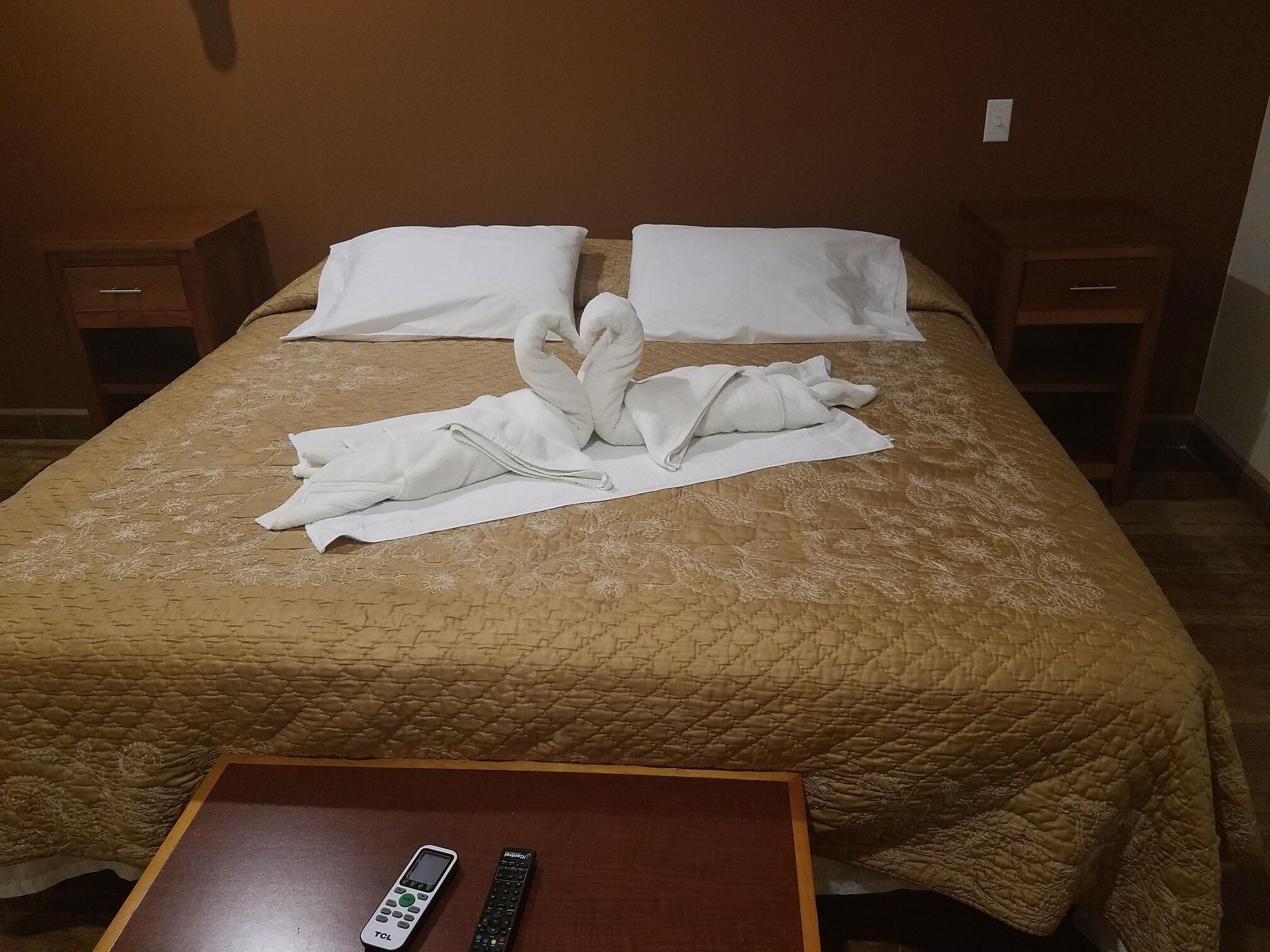 deluxe suite | free wifi, bed sheets