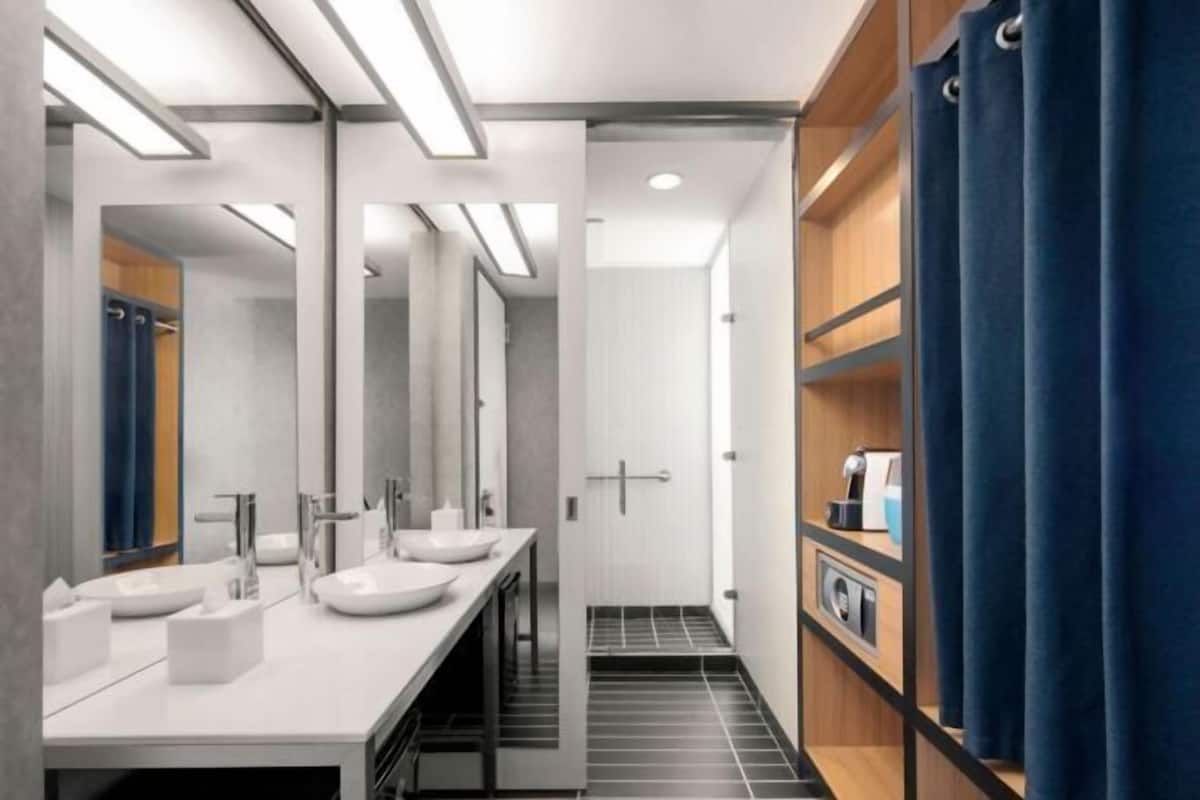 Bathroom | Shower, hair dryer, towels