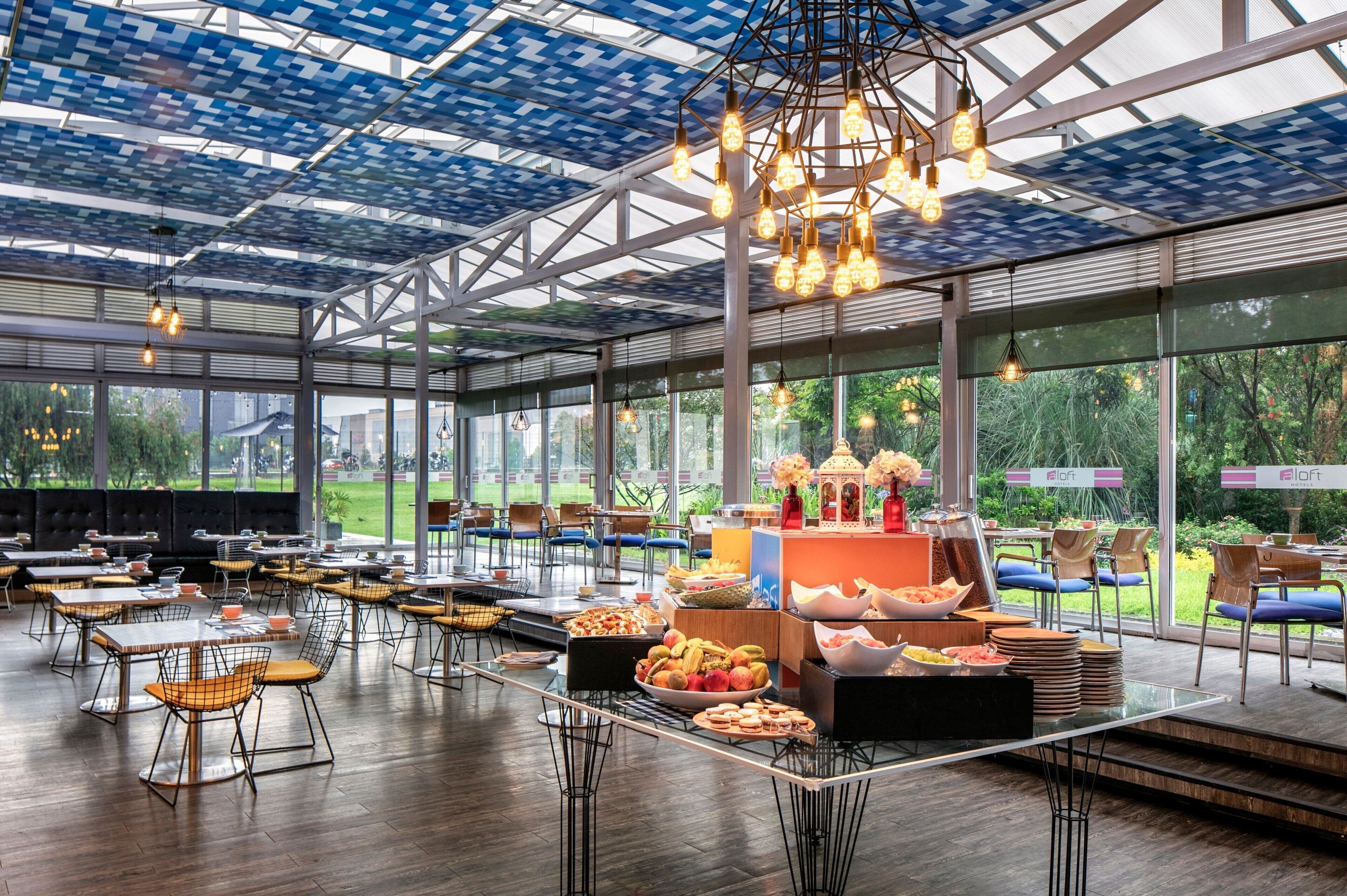 breakfast, lunch, dinner served; international cuisine