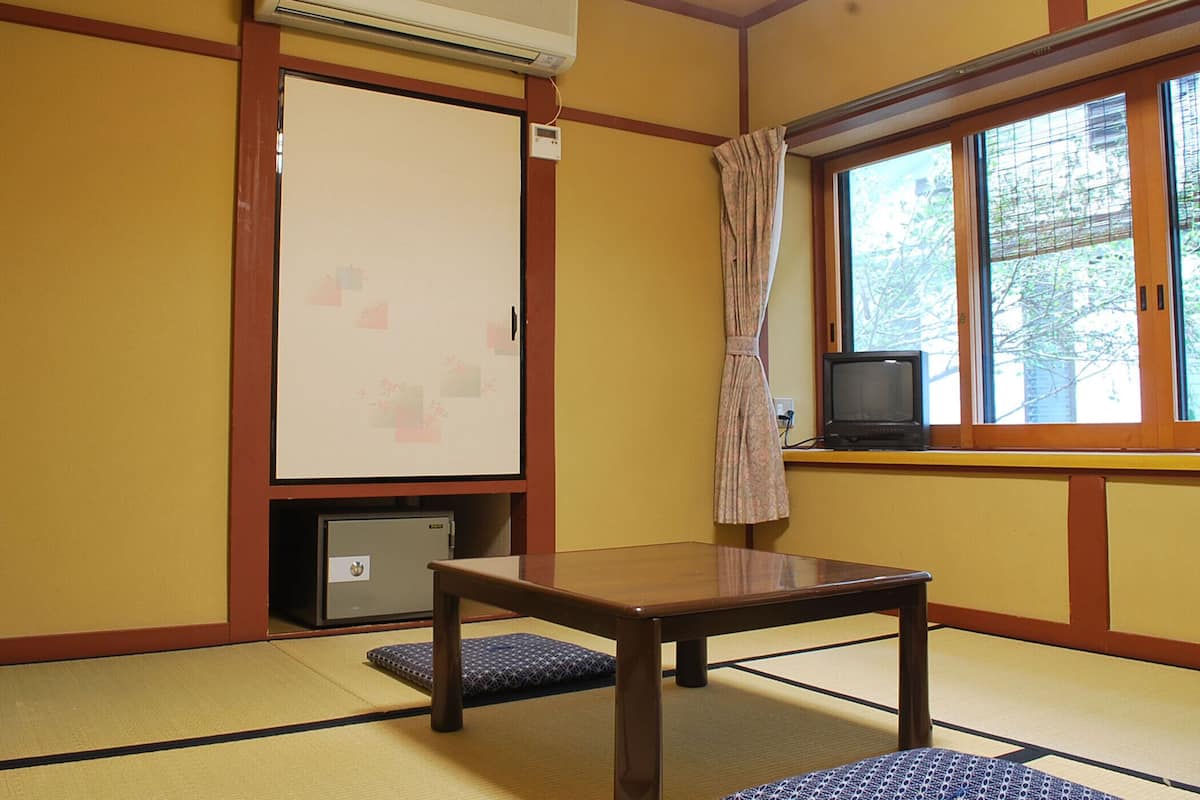 WiFi (無料)