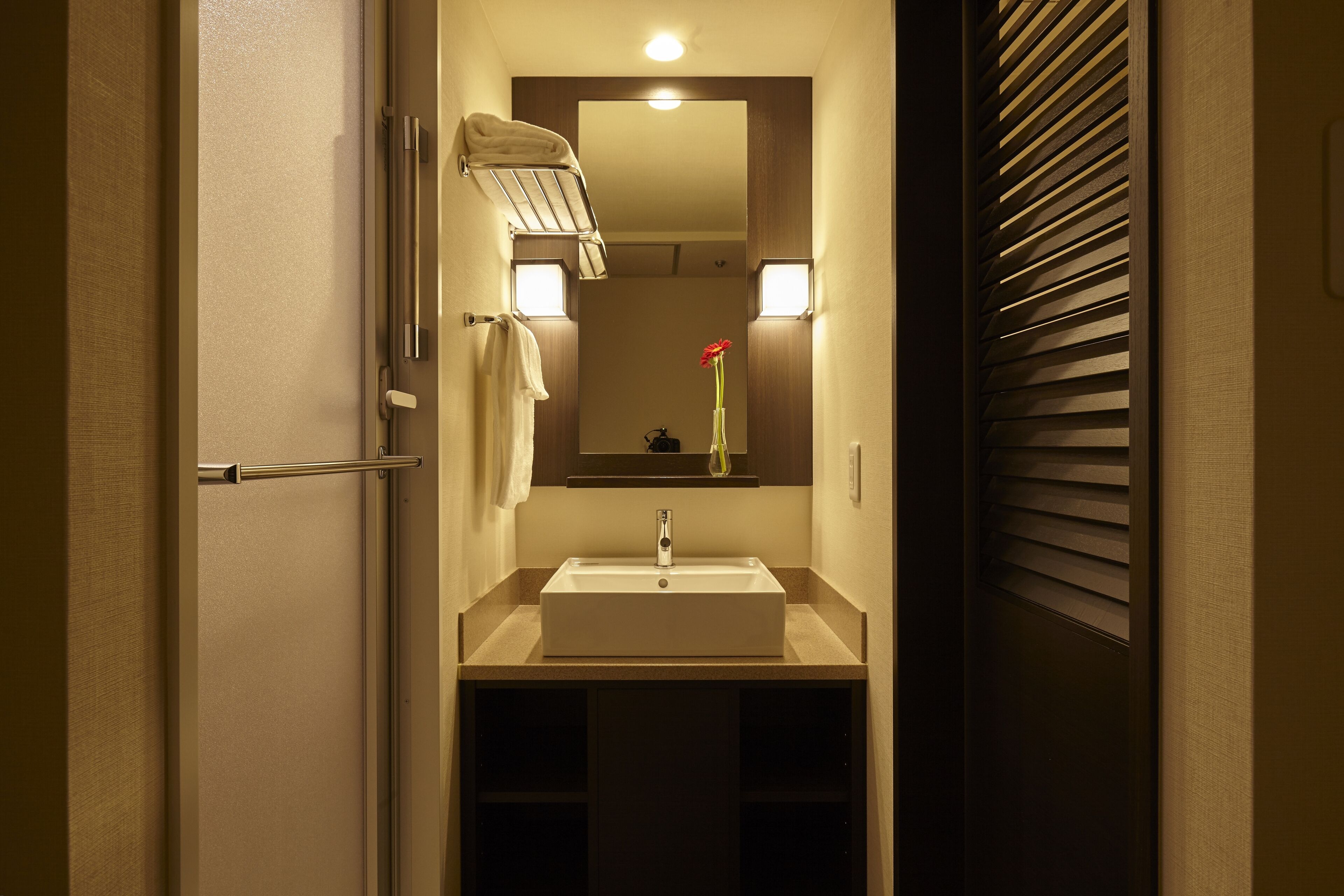 1 bedroom, premium bedding, down duvets, in-room safe