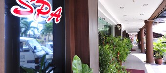 Hallmark Hotel Leisure