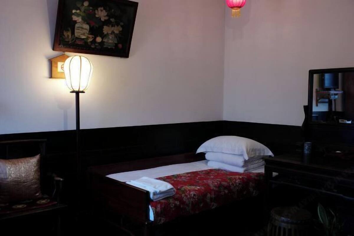 1 bedroom, premium bedding, minibar (free items), desk