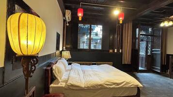 1 bedroom, premium bedding, free minibar, individually decorated