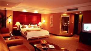 Minibar, in-room safe, alarm clocks - Chinflux Mandarin Hotel (Dongguan)