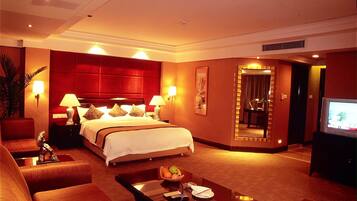 Minibar, in-room safe, alarm clocks