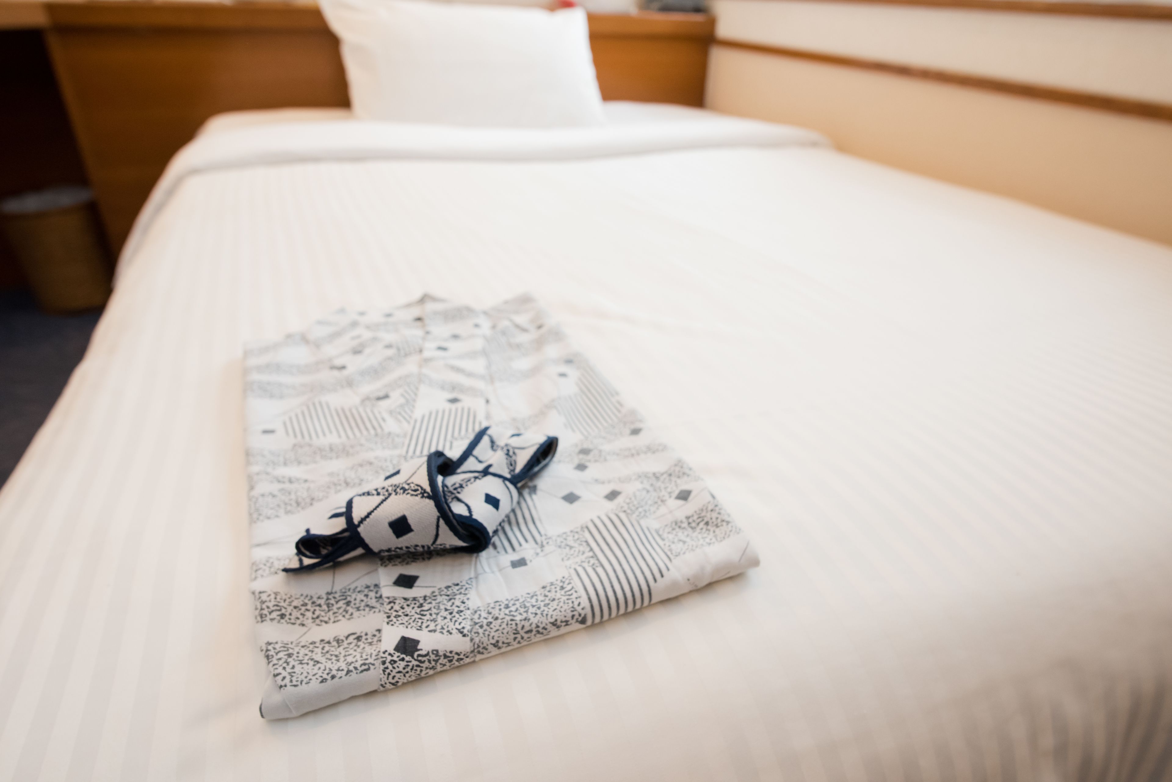 Single Room, 1 Bedroom, Non Smoking | Down duvets, desk, laptop workspace, blackout curtains