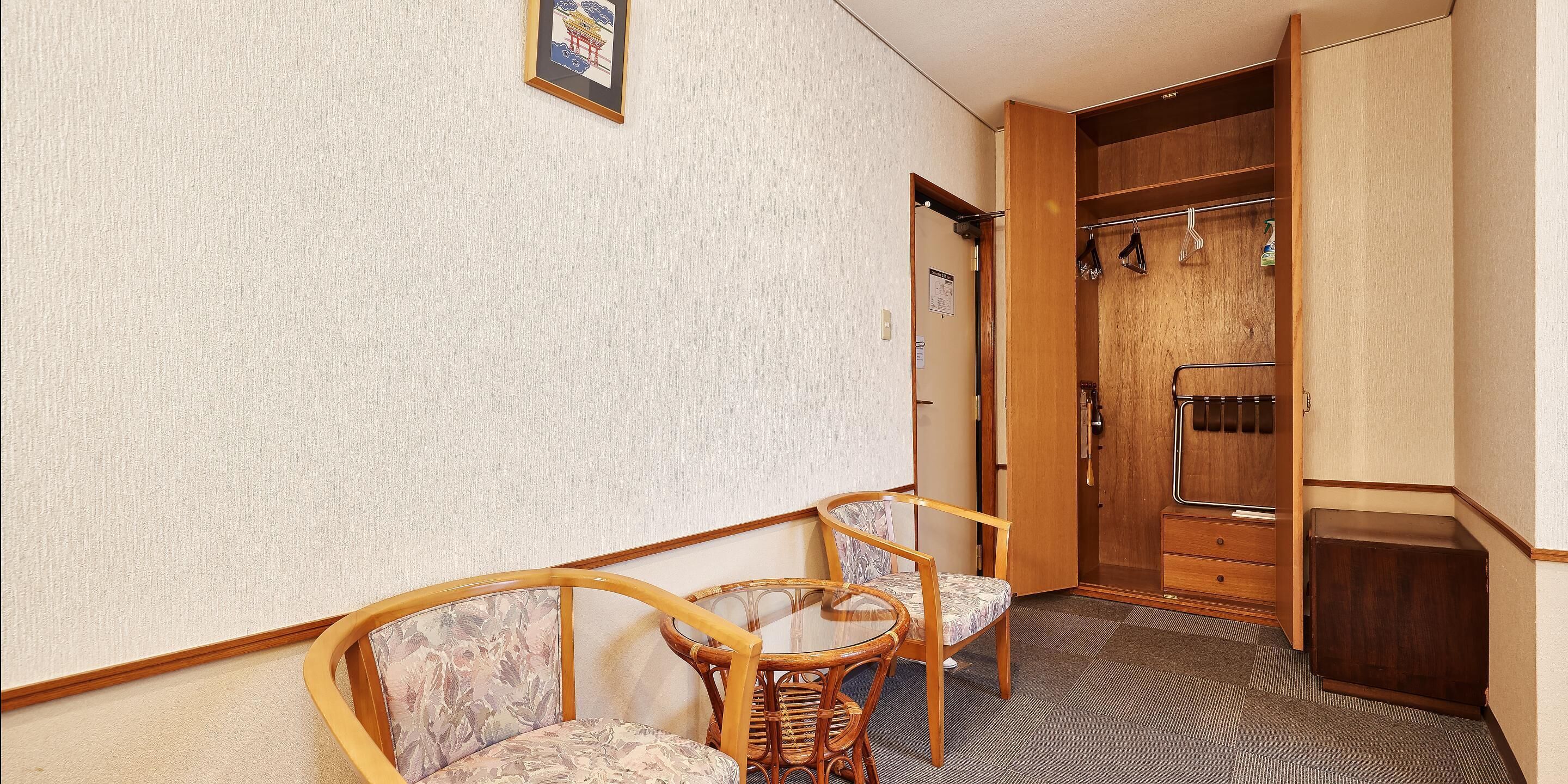 32-inch lcd tv with digital channels, tv