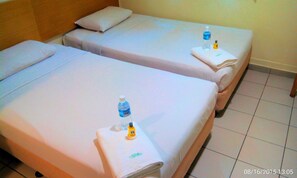 Iron/ironing board, free WiFi