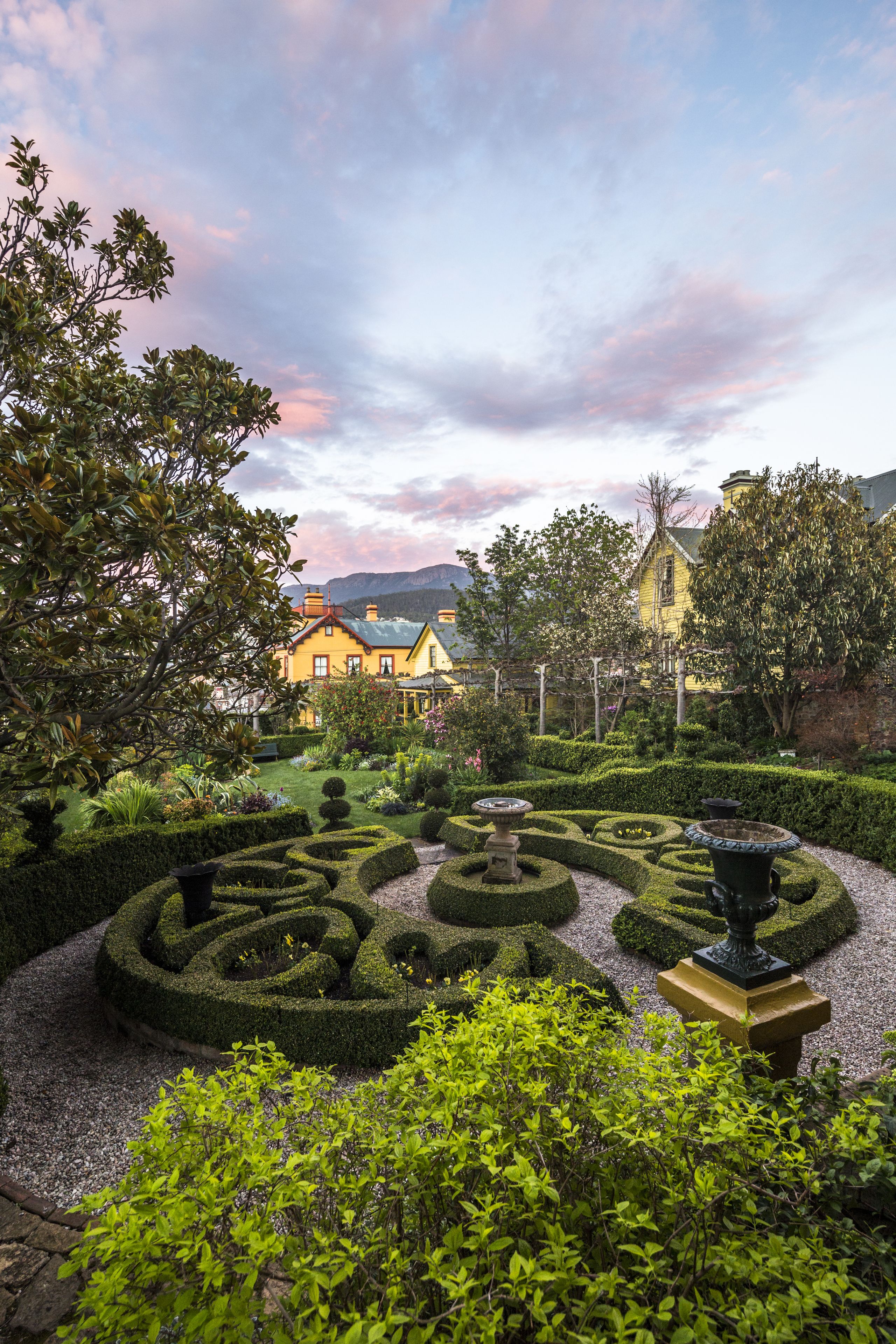 Corinda Contemporary — image 21