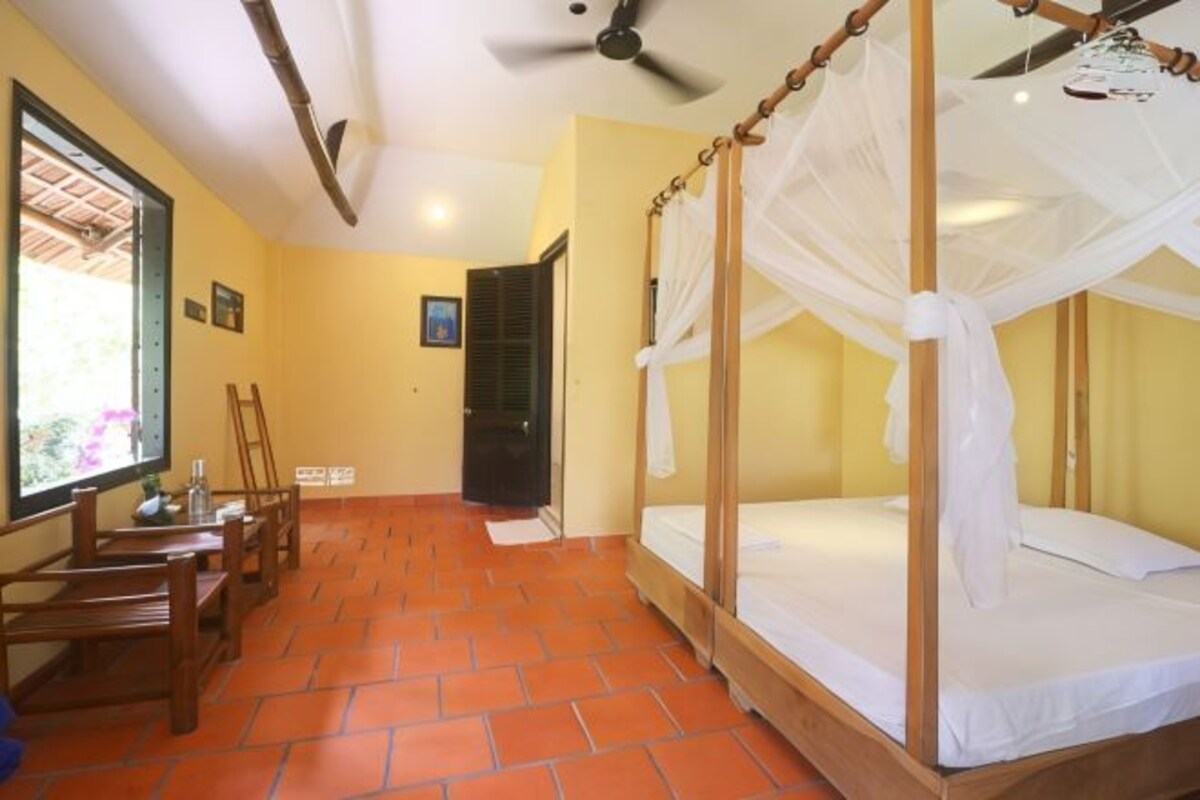 Premium bedding, individually furnished, bed sheets