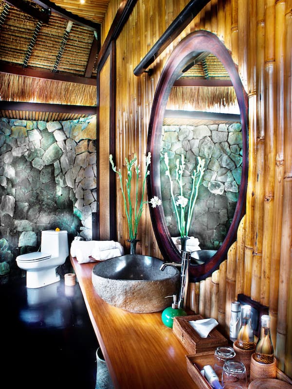 Separate tub and shower, rainfall showerhead, free toiletries, bathrobes